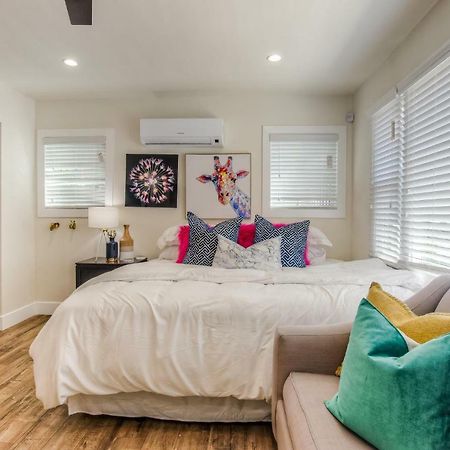 Long Beach Studio Suites 外观 照片