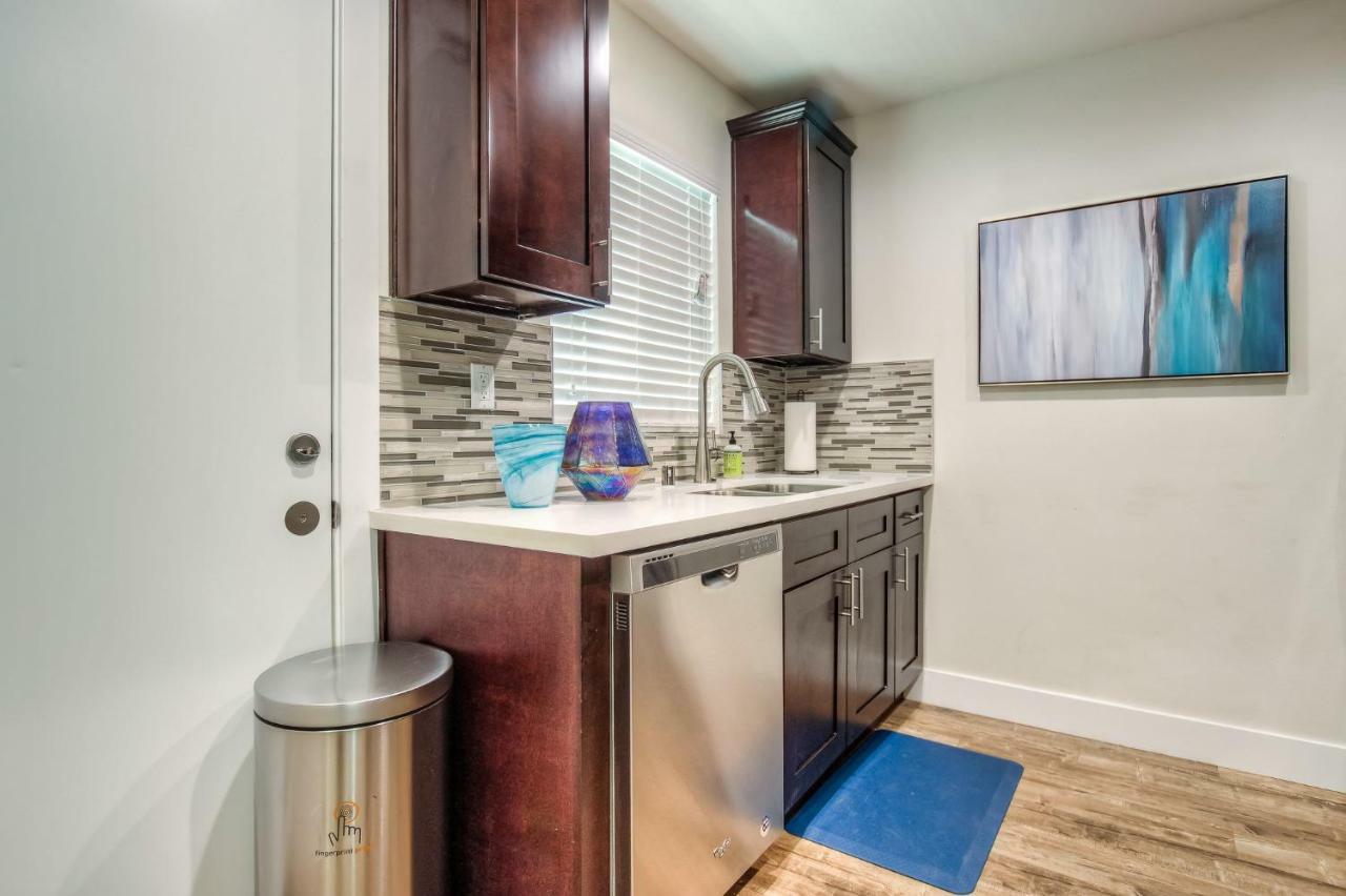 Long Beach Studio Suites 外观 照片