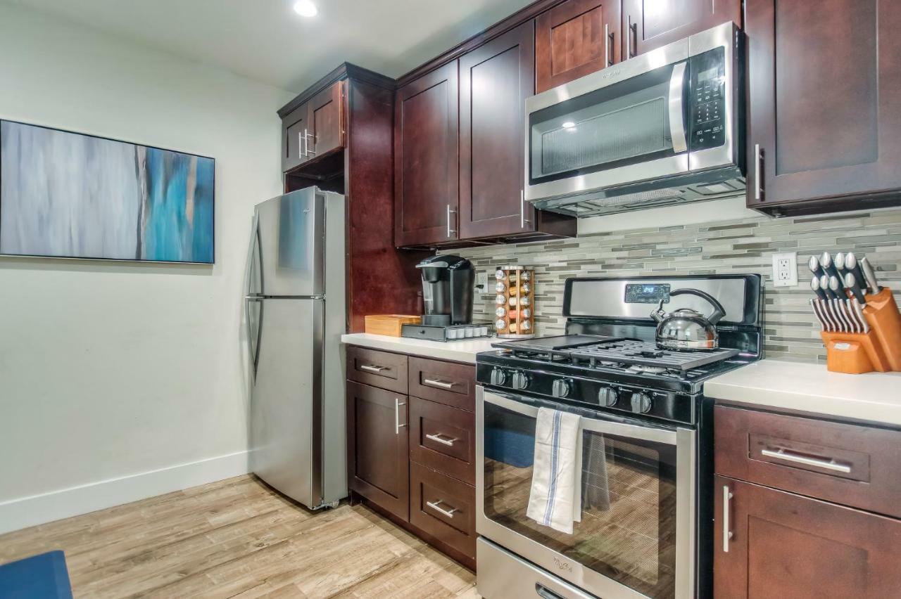 Long Beach Studio Suites 外观 照片